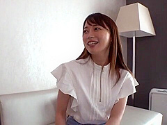恥じらいながらも美女達はローションや手マンでオマンコは濡れ濡れチンポ求める